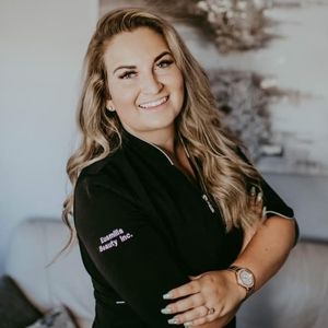 Meet your Posher, Alissa